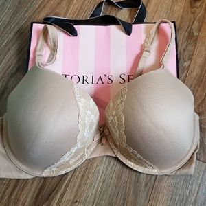 Victoria Secret Body by Victoria 36D